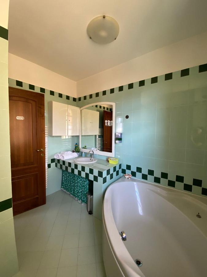 Villa Aurora Quargnento ภายนอก รูปภาพ