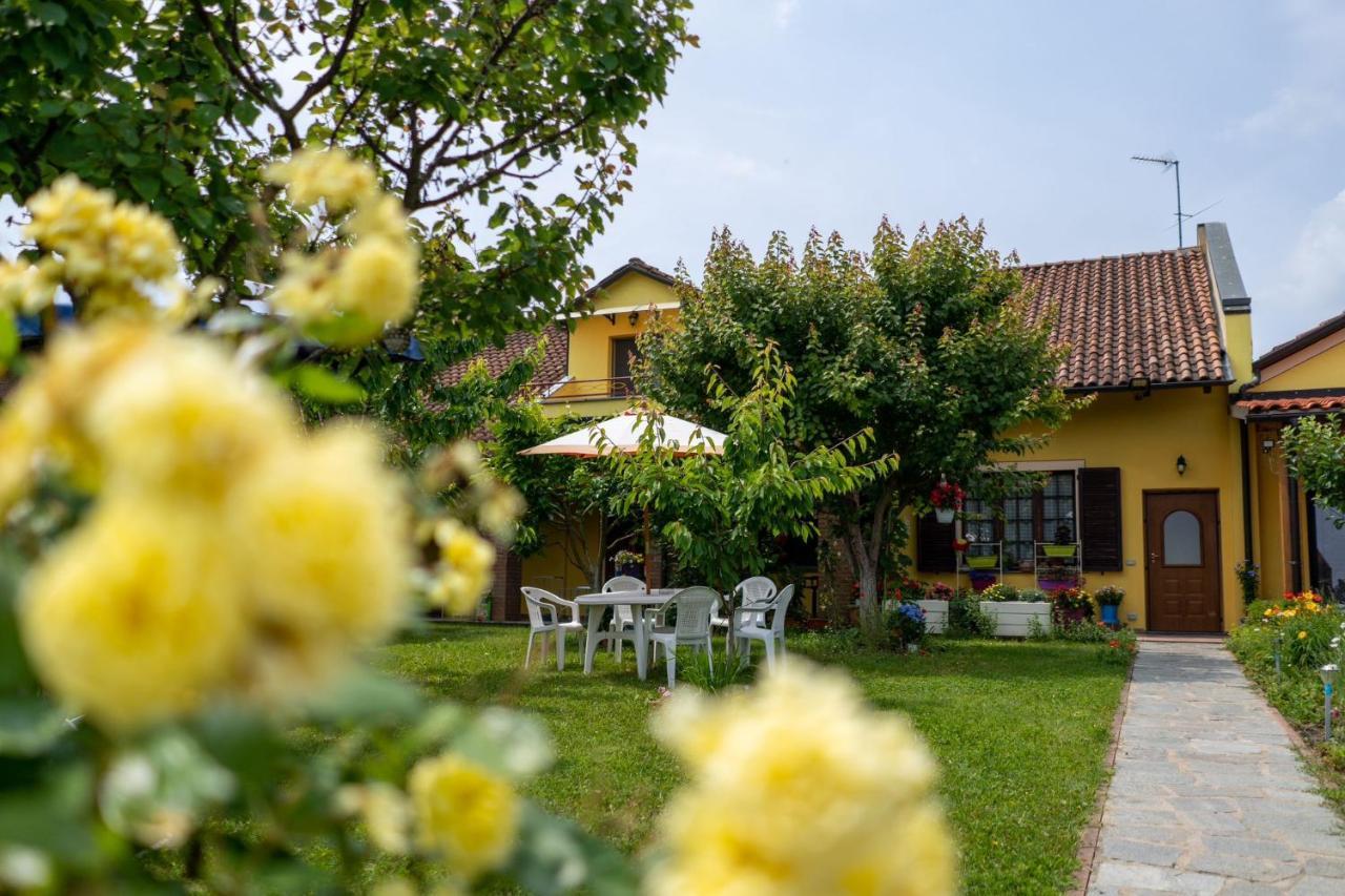 Villa Aurora Quargnento ภายนอก รูปภาพ